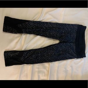Lululemon size 4 leggings- perfect condition